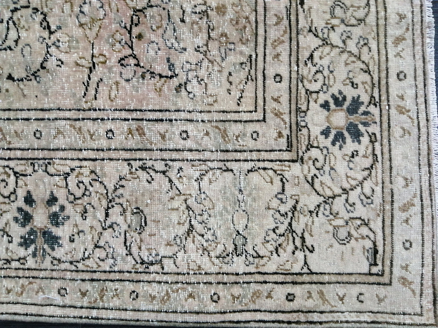 Muted Distressed Vintage Rug 9.2 x 6 Turkish  Rug, Muted Rug Oushak Rug Floral Rug Oriental Rug Antique Rug