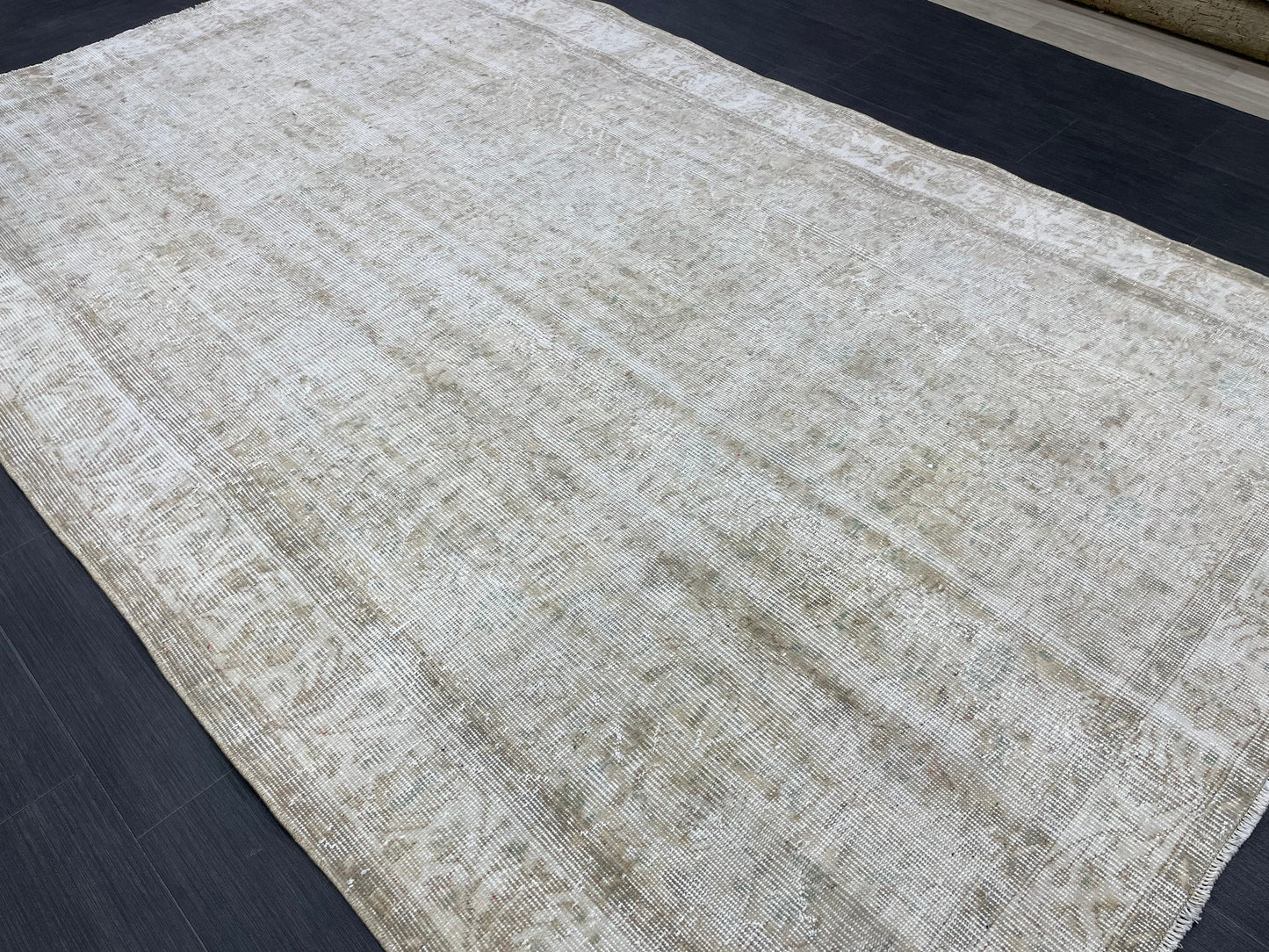 Large Vintage Muted RUG TURKISH Rug 5.7 x 9.2 Vintage Persian Rug Vintage Oriental Rug Wool Distressed Rug Handmade Rugs Vintage Turkish Rug