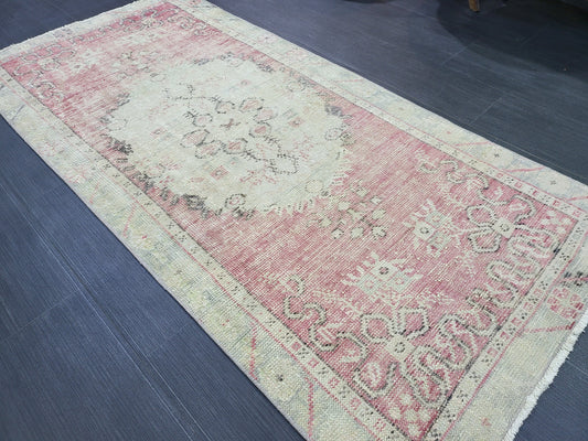 Distressed Wool Handmade Rug Vintage Oushak Rug, 2.8 x 5.9 Oriental Rug, Rug Vintage Turkish Rug, Farmhouse Rug Vintage Rug Living room Rug
