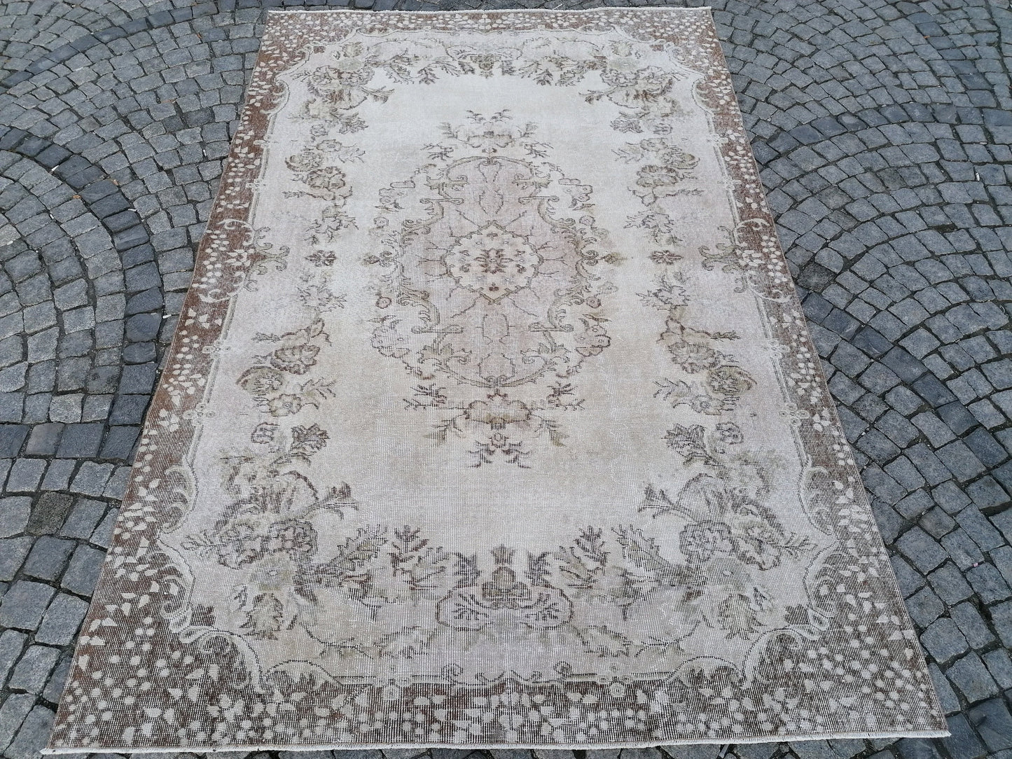 10'x6'9 muted oushak turkish rug, large turkish rug, pastel vintage rug,kitchen rug, vintage anatolian rug,unique hand made rug,bohemian rug