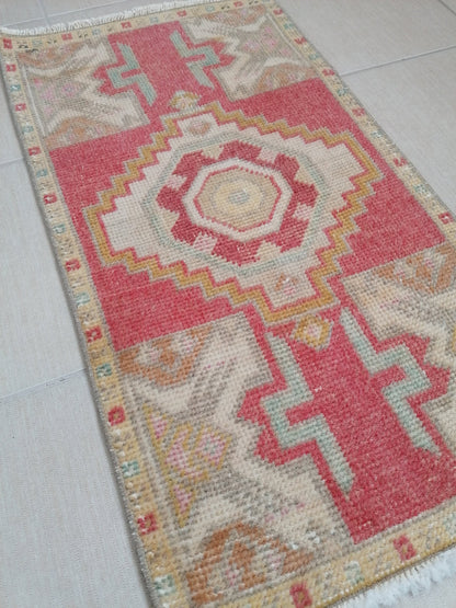 Turkısh rug, vıntage rug, vıntage turkısh rug, hand made rug, anatolıan wool rug 2'10x1'7 feet