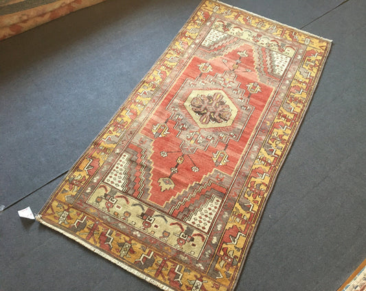 3.5x7 feet handmade wool turkish rug, natural vintage muted color rug, bedroom floor rug, large kitchen area rug, red anatolian kitchen rugs