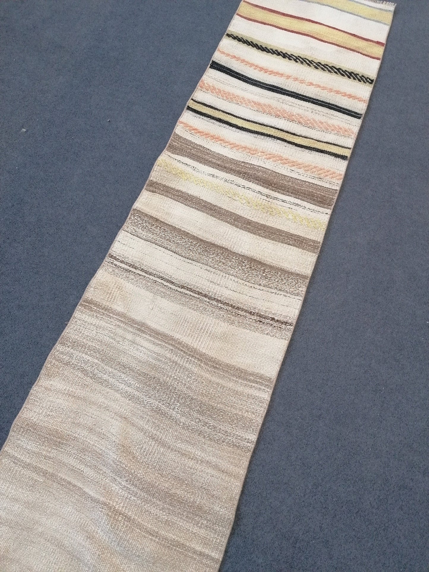 Vintage rug , flat woven kilim rug with embroidery rug, oriental carpet, vintage kilim rug wool carpet rug, flat pile rug 1'9x7 feet