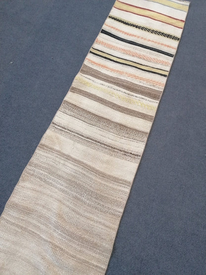 Vintage rug , flat woven kilim rug with embroidery rug, oriental carpet, vintage kilim rug wool carpet rug, flat pile rug 1'9x7 feet