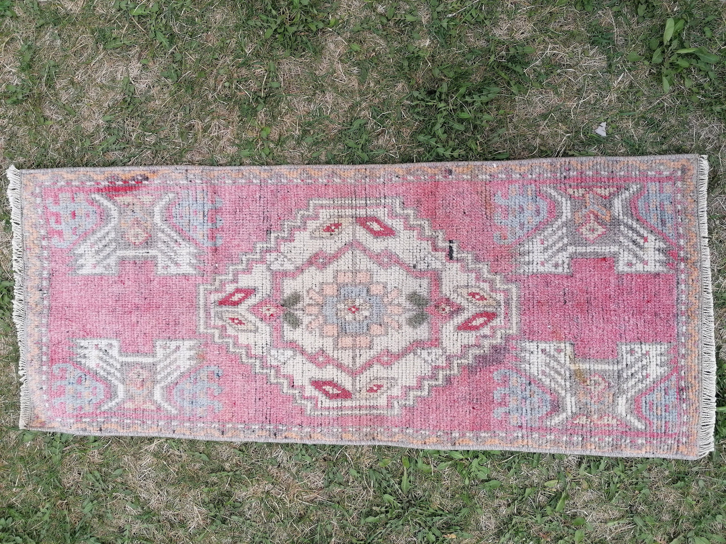 Vıntage rug, turkısh rug,  small muted rug, oushak rug, kıtchen rug, area rug 3'3x1'5 feet