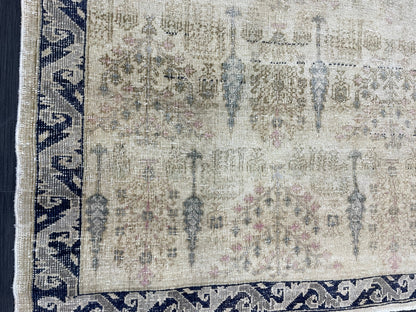 Vintage Rug, Muted Handmade 4 x 6.7  Rug, Natural Wool Oushak Rug Hand Knotted, Vintage Turkish Rug Living Room Rug