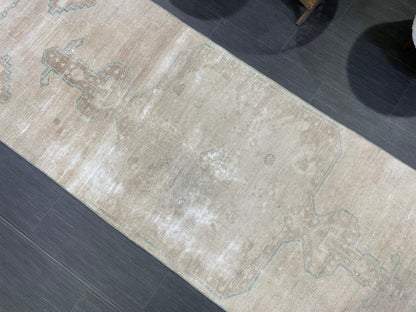 Vintage Runner Rug Muted Distressed Runner 2.7 x 8.2 Rug Turkish Runner Rug Pink Vintage Runner Rug Hallway Runner Rug Wool Antique Runner