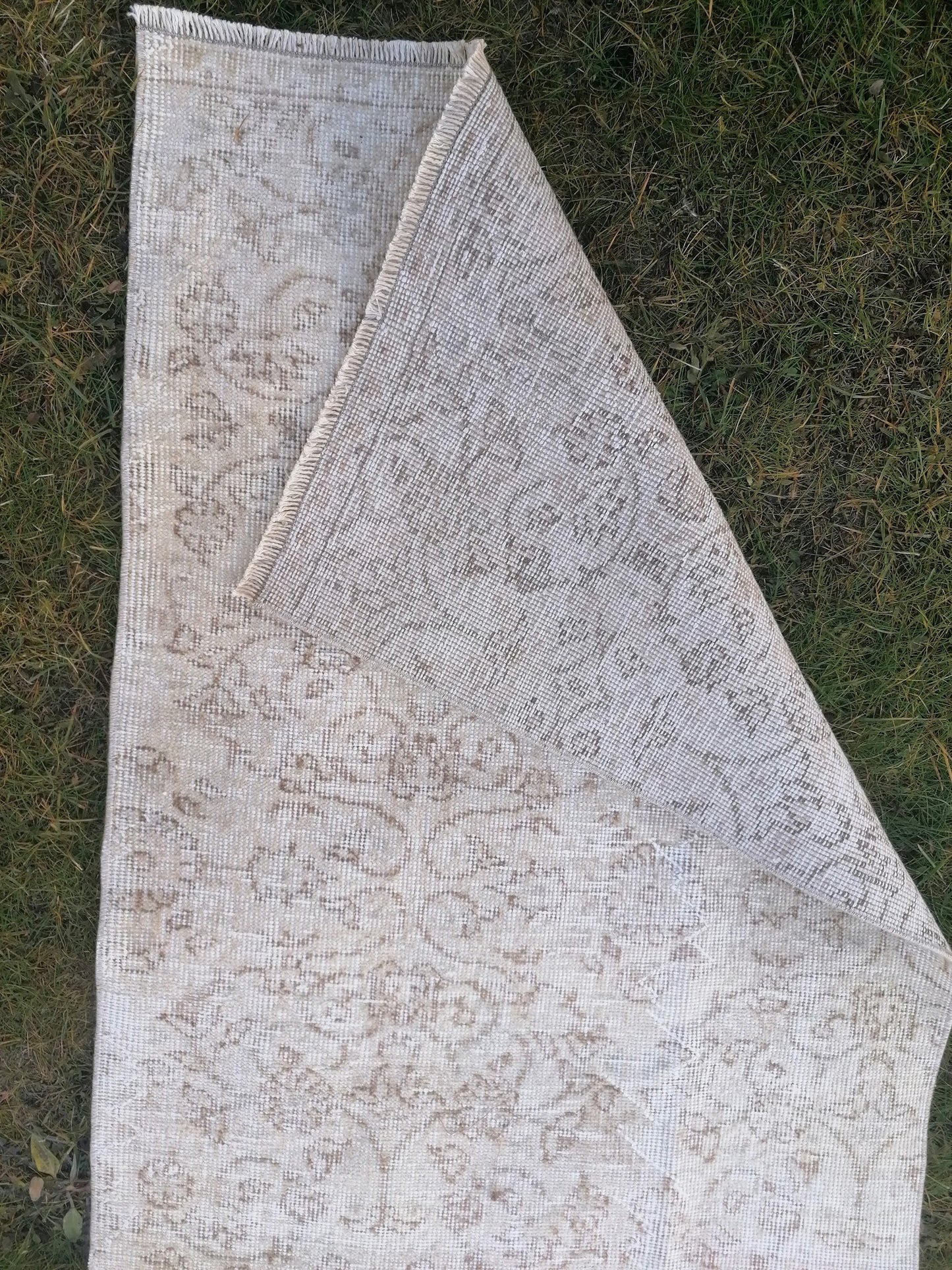 Faded turkish runner 9'x2'8 muted turkish runner, runner rug, kitchen runner, vintage runner rug