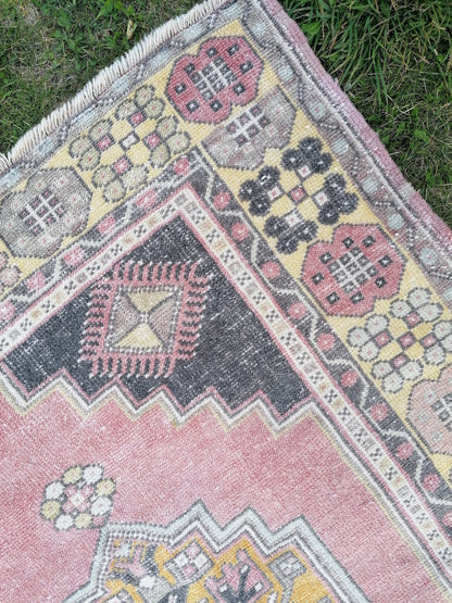 Turkish rug,vintage rug, oushak wool rug 3'10x6