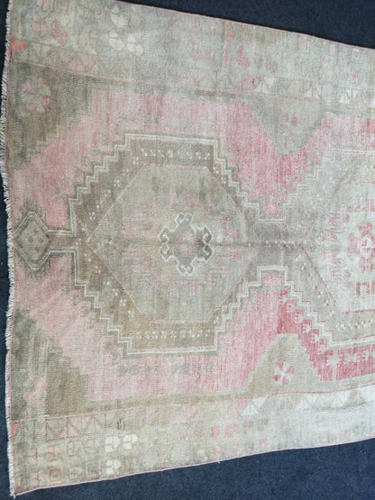 MUTED OUSHAK RUG 5x8 Faded Wool Rug, Turkish Oushak Rug, Farmhouse Rug, Vintage Rug, Oriental Rug Pink Wool rug
