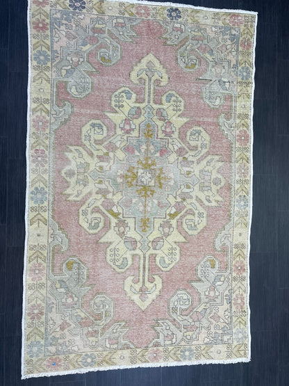 Vintage Rug, Persian Rug, Muted Handmade 4.7 x 7.4 Rug, Natural Wool Oushak Rug Hand Knotted, Vintage Turkish Rug