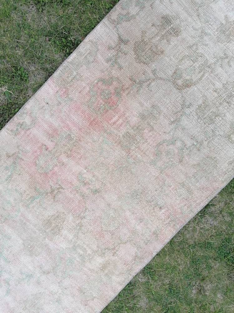Pastel hallway wool runner rug, muted handmade runner rug 2'7x9'4 bohemian rug, vintage oushak runner, turkish runner rug