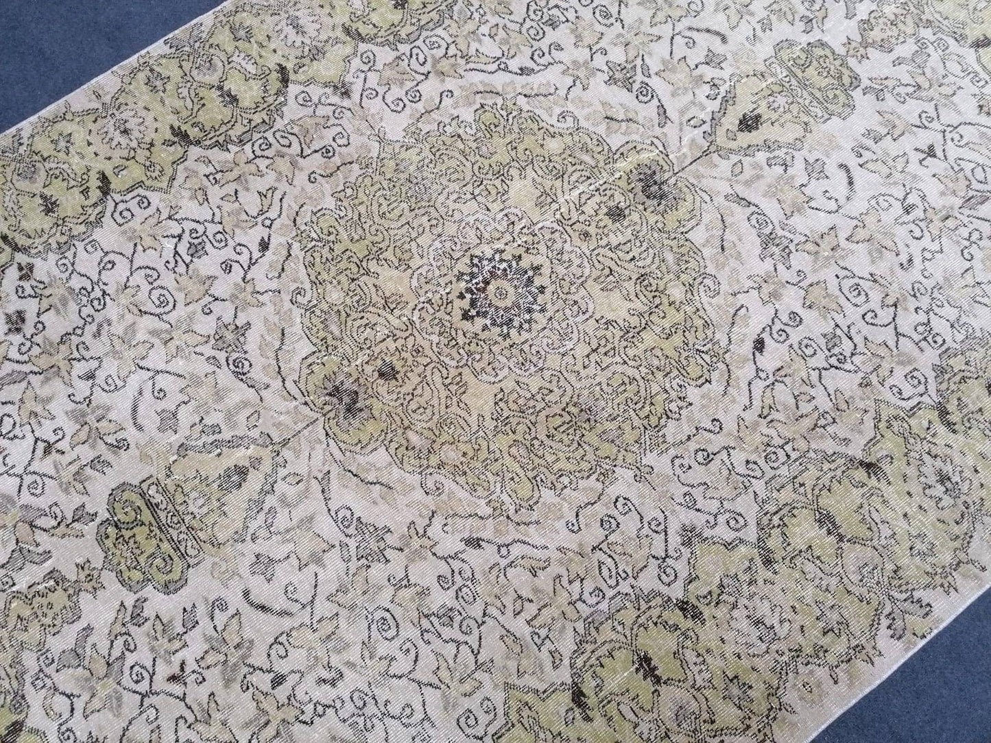 Vintage green rug 6'5x9'7 large oushak rug, vintage hand made wool rug, vintageturkish rug, living room rug, bohemian rug, kitchen rug