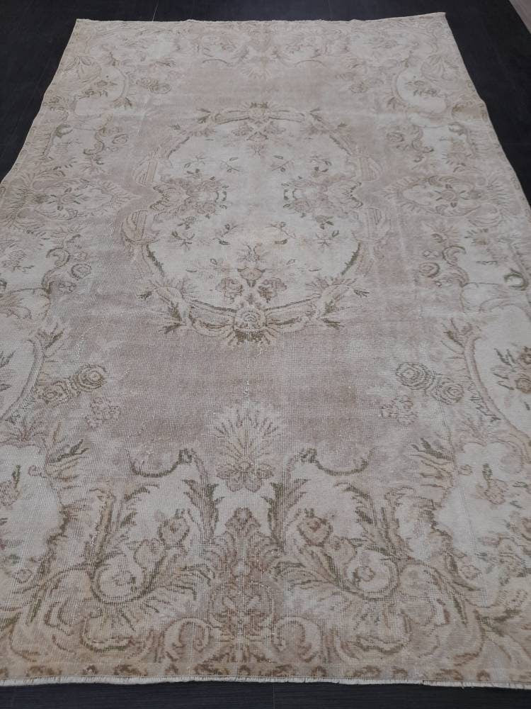 Muted Turkish muted Vintage Antique Rug Vintage Wool Muted Oriental Rug 6.3 x 9.8 Hand Made Rug Hand Knotted  Rug Neutral Wool on wool rug