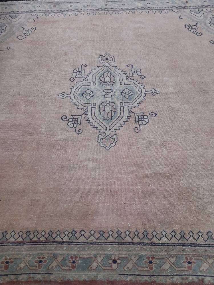 SQUARE RUG Antique 9.5 x 9.5 Rug TURKISH Oushak Rug Vintage Rug Wool Antique Rug Hand Made Rug Vintage Oriental Rug Natural Wool and Dye
