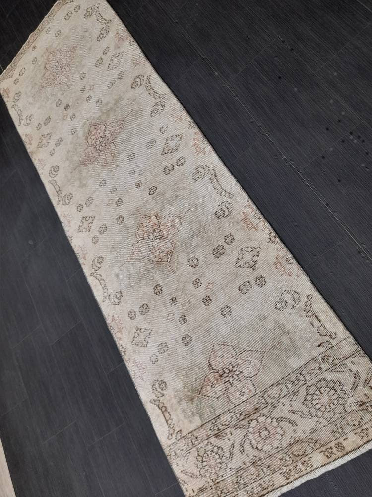 Neutral Vintage Runner Rug 2.7 x 8.5 Muted Turkish Runner Rug Distressed Runner Rug Hallway Runner Rug Kitchen Runner Rug Hallway Runner