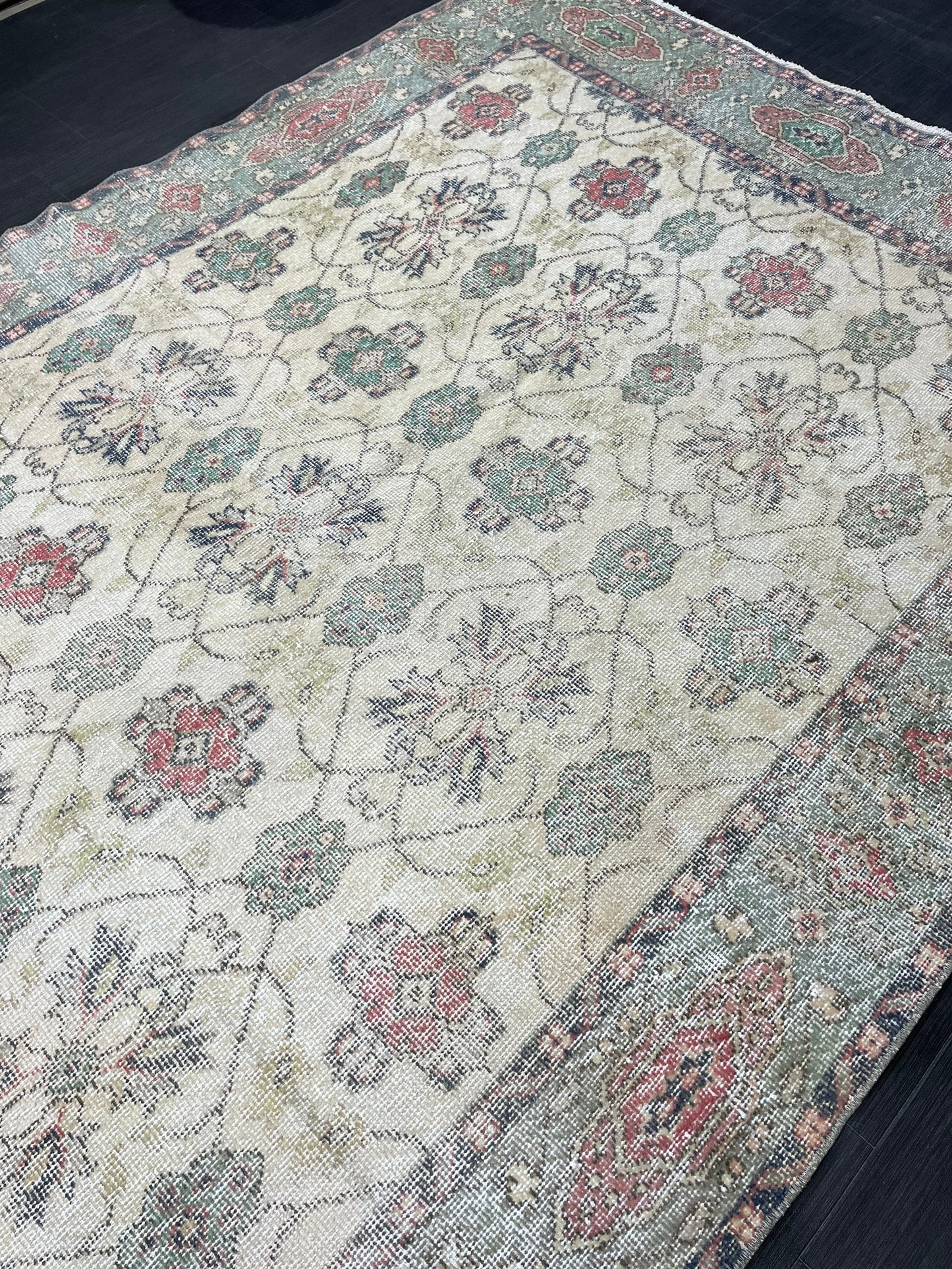 Vintage Rugs, Eclectic 5.8 x 9.4 Rug, Shabbychic Rug, Rustic Rug, Handmade Rug, Vintage Turkish Rug, Farmhouse Rug, Distressed Persian Rug