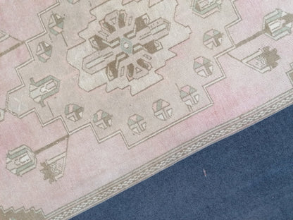 Vintage turkish runner rug, oushak vintage runner rug, wool vintage rug, hand made rug, kitchen rug, vintage anatolian rug 7'7x2'8 feet