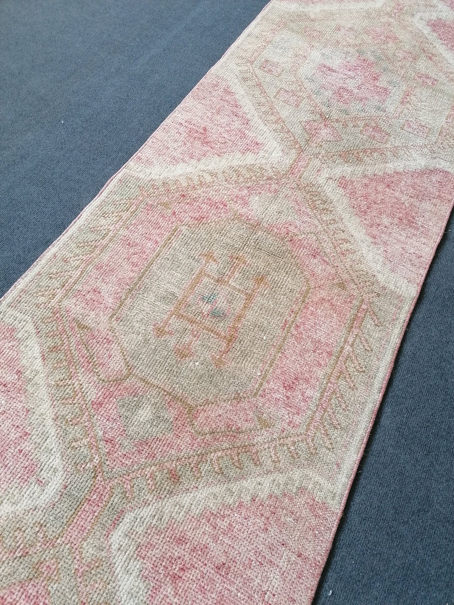 Vintage runner rug,oushak runner rug, 2’6x11,anatolian rug