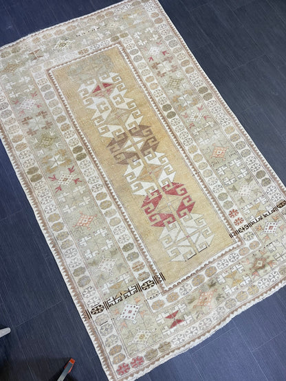 Vintage Rug, Oushak Rug, Wool Oriental 4 x 6.4 Rug, Handmade Rug, Persian Rug, Vintage Turkish Rug Hand Knotted Wool Rug