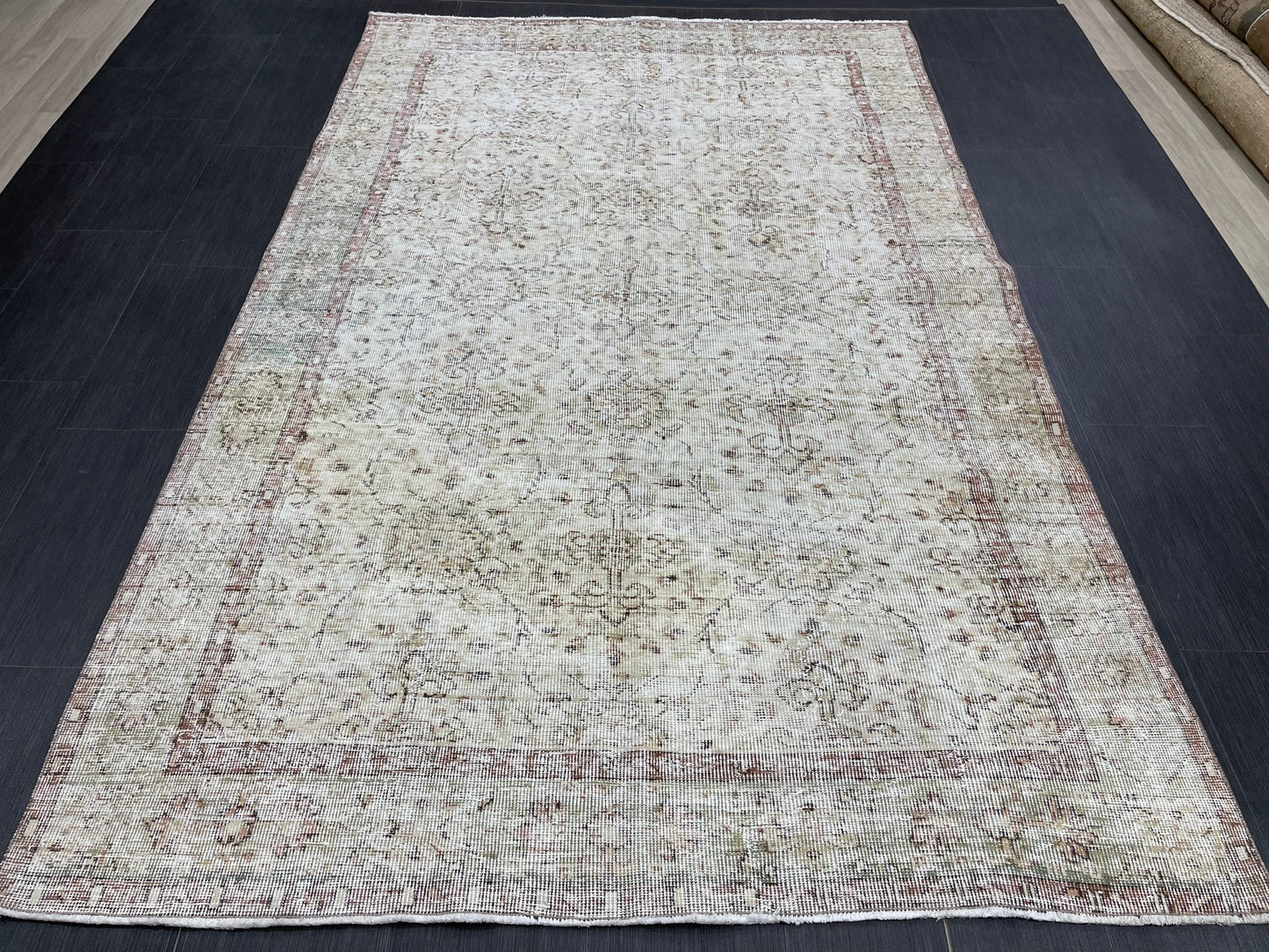 Muted Vintage Rug TURKISH Distressed Rug Vintage 5.3 x 8.7 Rug Oushak Rugs Muted Rug Turkish Oushak Rug, Vintage Oushak Rug Wool Rug