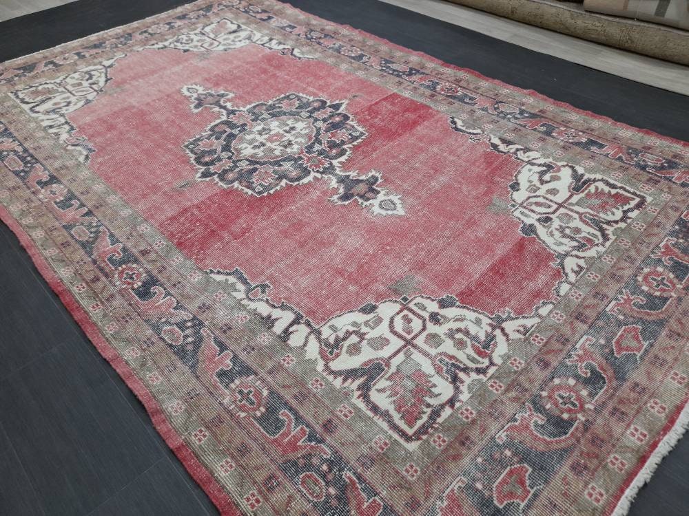 Vintage Turkish Rug 6.6 x 10.9 Red Vintage Persian Rug Muted Vintage Rug Wool Muted Oushak Rug Hand Made Rugs Vintage Distressed Turkish Rug