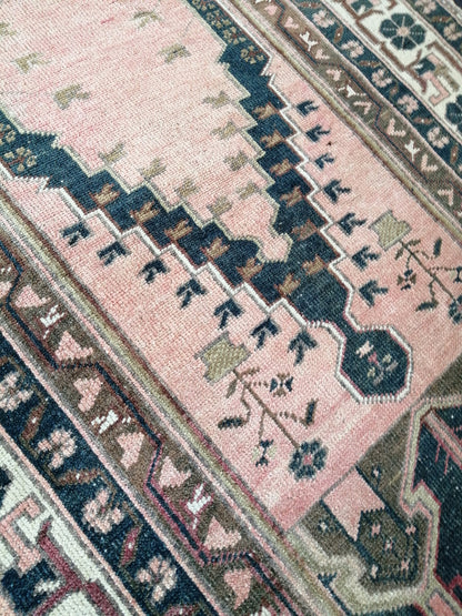 5 x 3.4 OUSHAK RUG TURKISH Oushak Rugs Vintage Oushak Runner Rug Vintage Runner Rug Wool Oushak Rug Hand Made Rugs Vintage Turkish Rug