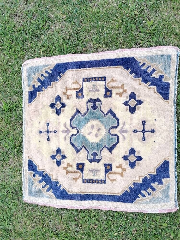 Oushak wool rug, turkish small rug vintage rug unique hand made rug kitchen rug bohemian rug 2x2