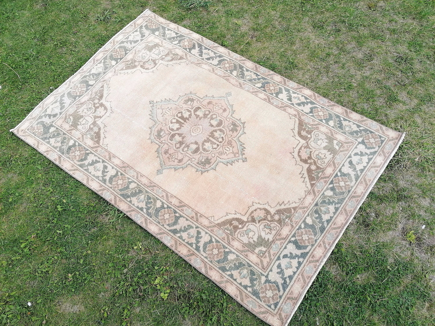 Natural handmade wool rug 3'5x5'4 living room rug, bohemian rug, vintage rug,oushak rug, entery rug