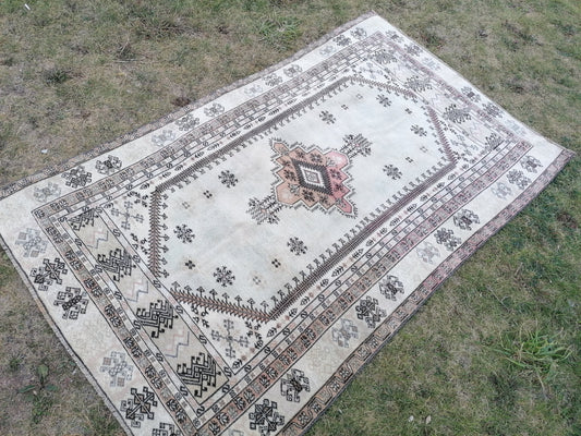 Vintage turkish rug, oushak vintage rug, kitchen rug, wool rug. hand made rug, are rug, 4'5x7'2 feet