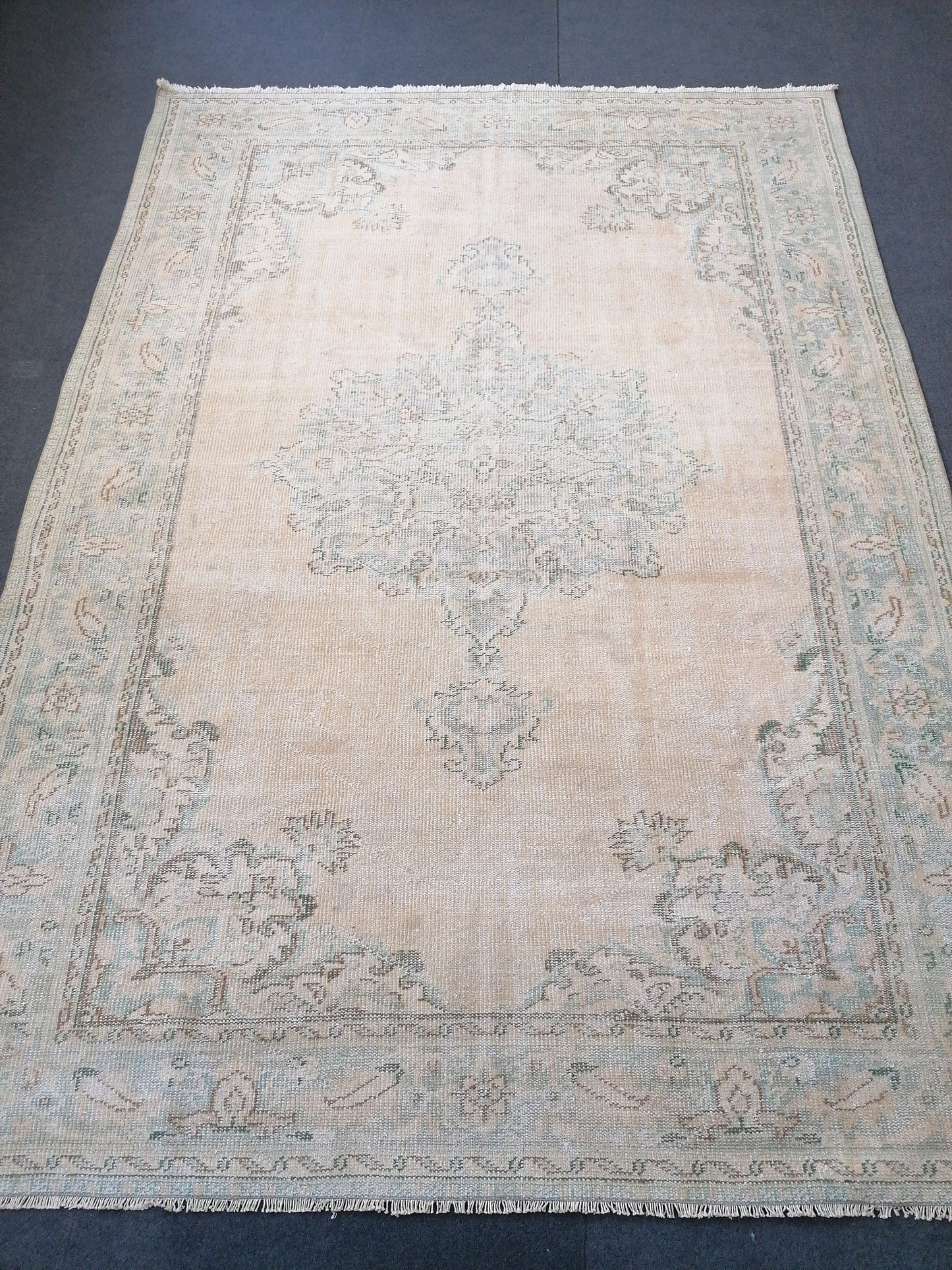 7 x 10 Distressed vintage rug  large handmade rug, antique rug, rustic rug, floral rug turkish rug, farmhouse rug, wool rug