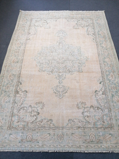 7 x 10 Distressed vintage rug  large handmade rug, antique rug, rustic rug, floral rug turkish rug, farmhouse rug, wool rug