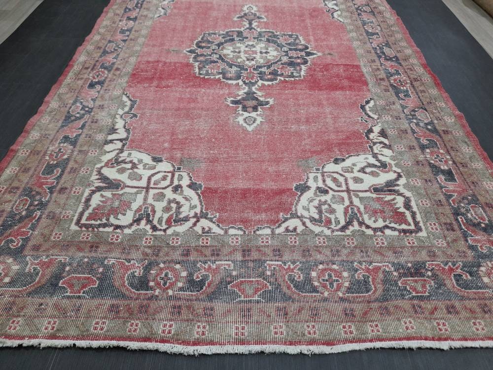 Vintage Turkish Rug 6.6 x 10.9 Red Vintage Persian Rug Muted Vintage Rug Wool Muted Oushak Rug Hand Made Rugs Vintage Distressed Turkish Rug