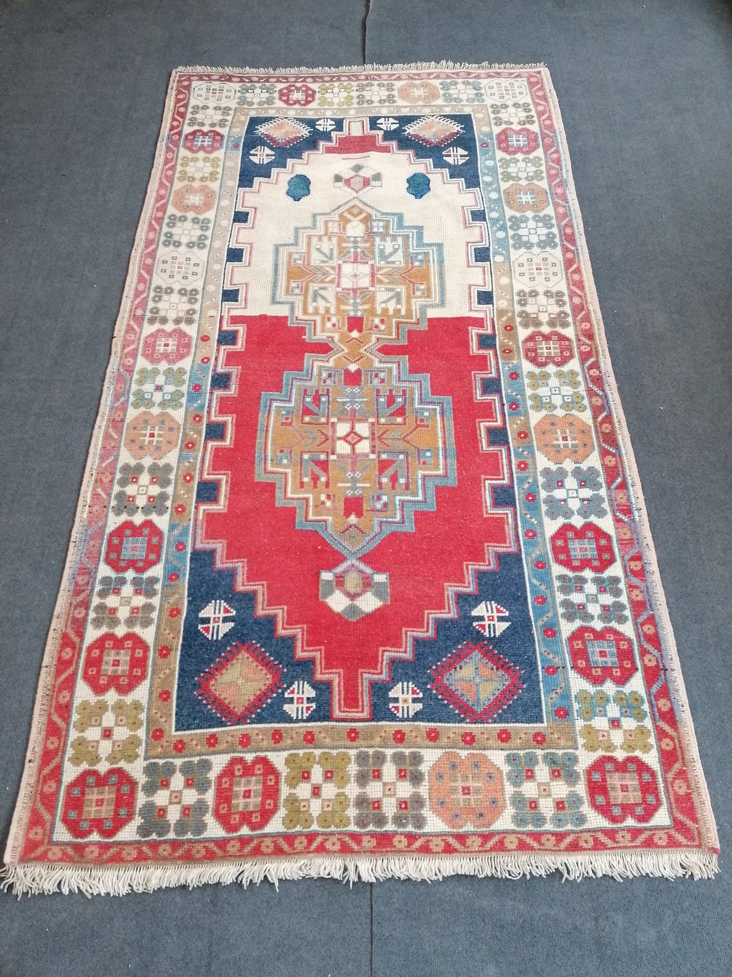 Blue vintage turkısh rug, anatolian wool rug, area oushak rug 4'3x7'10 feet
