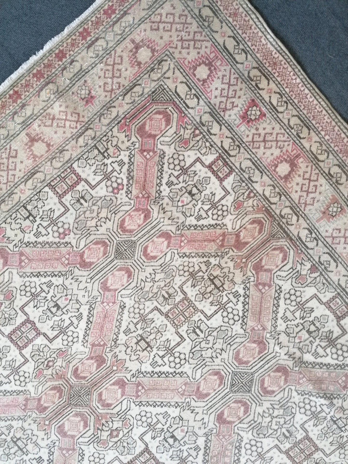 Larger vintage rug 6’4x9’5 oushak rug, vintage anatolian rug,kitchen rug unique hand made rug