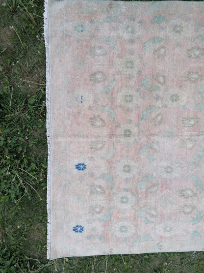 Turkish vıntage rug, oushak vintage rug 4'4x7'4 anatolian vıntage rug,wool rug