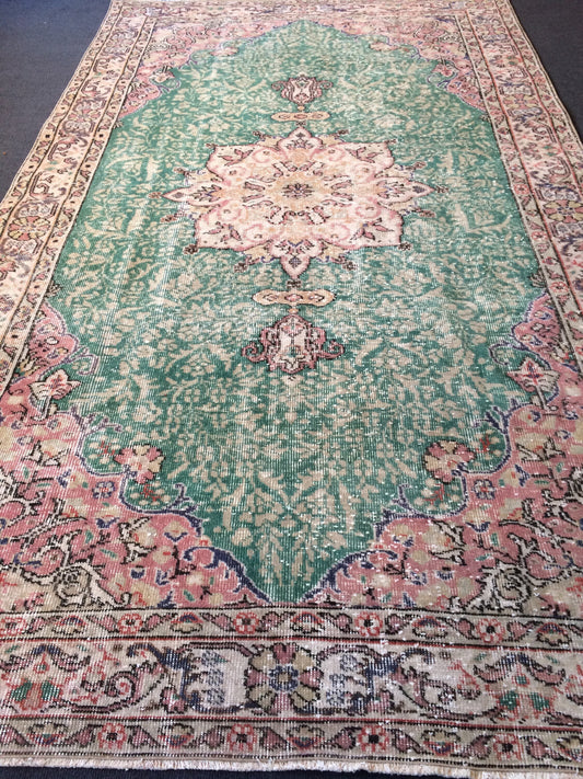 5x9 GREEN And PINK LARGE Area Rug Vintage Pastel colors Vintage Rug Hand Made Oushak Rug Distressed Colors Rug Earth Tones Rug Wool Pile rug