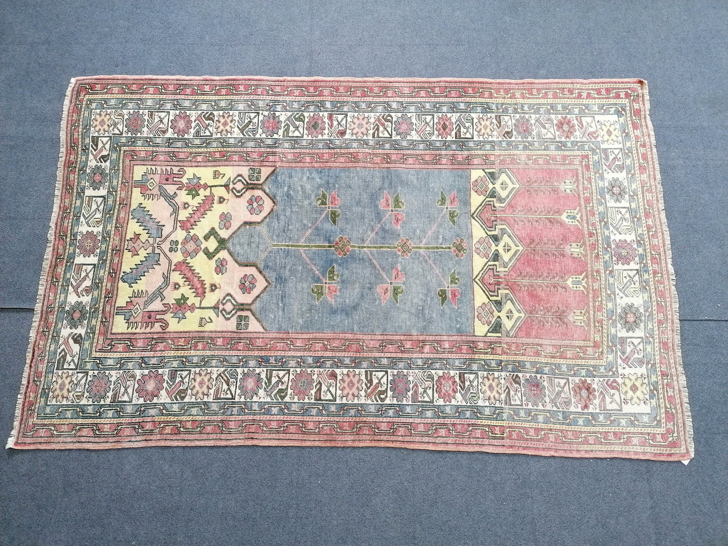 Anatolian wool rug, vintage handmade knotted rug,bohemian area rug 4x6'5 ft