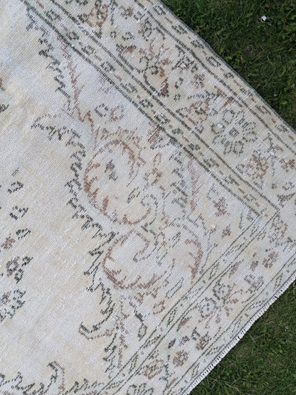 Large oushak rug, muted distressed vintage rug, faded turkish rug, neutral hand made wool rug 6x9'4 kitchen rug, bohemian rug