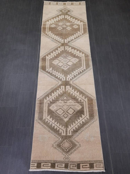 NEUTRAL Turkish RUNNER Rug Neutral 2.7 x 9.6 RUNNER Vintage Muted Short Runner Oriental Runner Rug, Turkish Runner Neutral Persian Runner