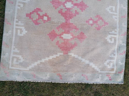 Vintage oushak rug, turkish rug 4'7x8 pastel vintage rug, handmade wool runner,