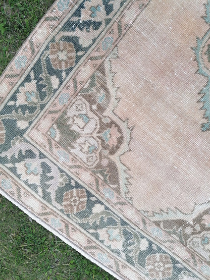 Natural handmade wool rug 3'5x5'4 living room rug, bohemian rug, vintage rug,oushak rug, entery rug