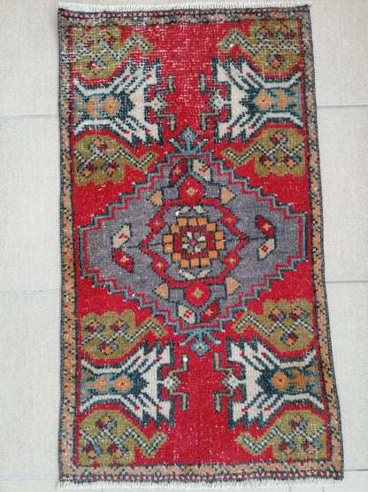 Turkısh rug 2'10x1'7 vıntage rug, small vıntage turkısh rug, hand made rug,wool rug