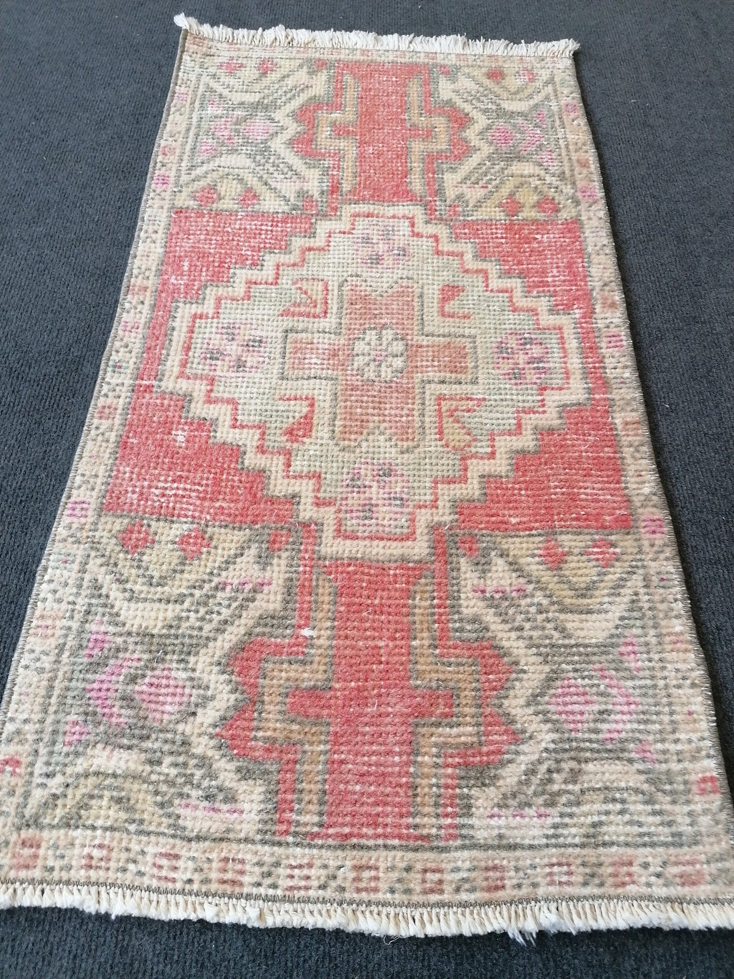 Vıntage small rug,wool hand made rug,turkısh rug 2'11x1'6