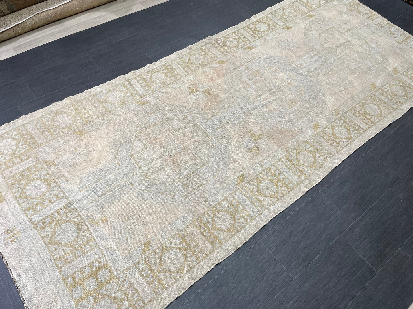 Muted Oushak Runner Rug 5 x 11.5 Vintage Turkish Runner Rug Vintage Runner Rug Hallway Runner Rug Kitchen Runner Rug Wool Runner Rug