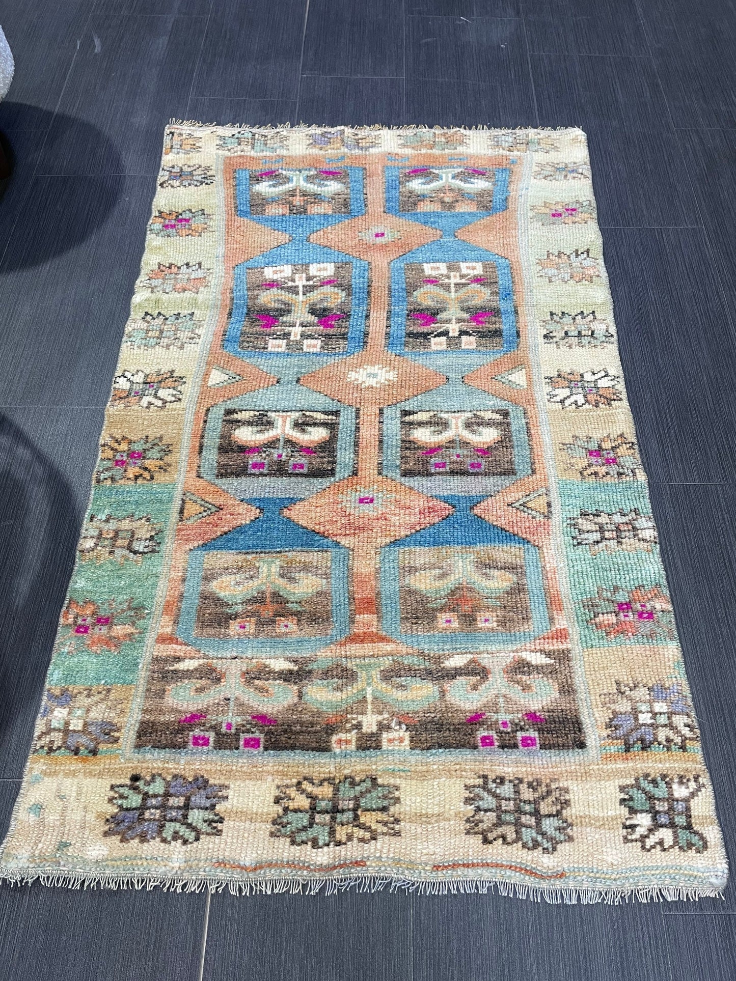 Vintage Rug, TURKISH 2.6 x 4 Rug, Vintage Wool Rug, Oushak Rug Orient Rug, Hand Knotted Rug, 100% Wool Rug, Handmade Rug