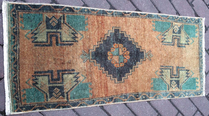 Vintage  Rug Small Area Turkish  Rug, Oushak Rug,Handmade Rug Hand Made Rug Hand Knotted Rug Vintage Mat
