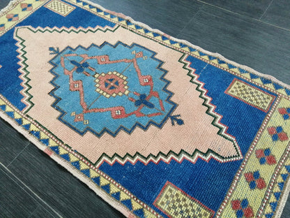 Vintage Turkish Rug 4 x 1.9 Mini Rug Small Area Rug Turkish Rug Oushak Rug Hand Made Rug Vintage Rug Doormat