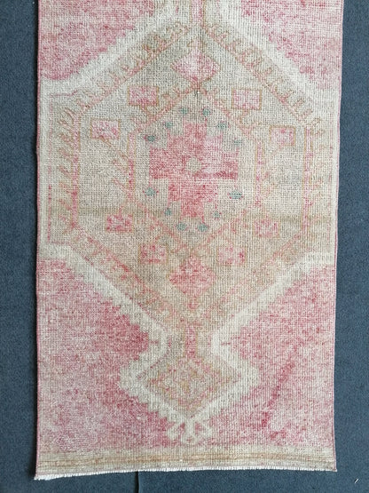 Vintage runner rug,oushak runner rug, 2’6x11,anatolian rug