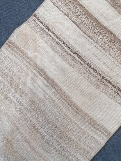 Vintage rug , flat woven kilim rug with embroidery rug, oriental carpet, vintage kilim rug wool carpet rug, flat pile rug 1'9x7 feet